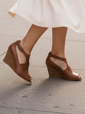 Lauren Ralph Lauren Brown Hannie Wedge Open Toe Leather Sandals Size 8